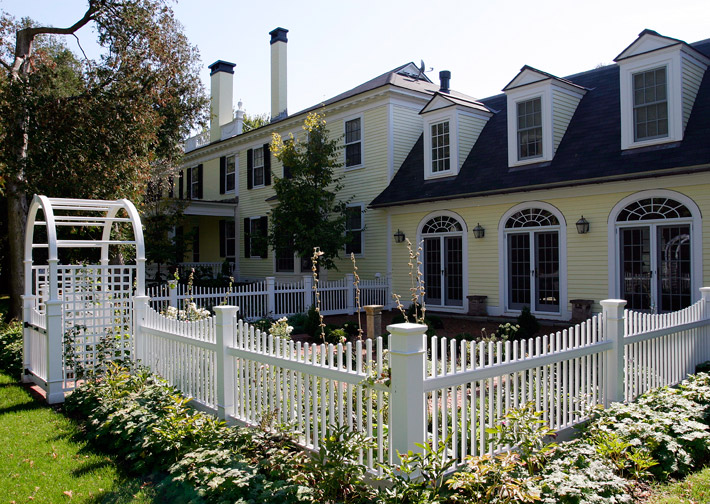 http://hgarchitects.com/additions/historic-woodstock/